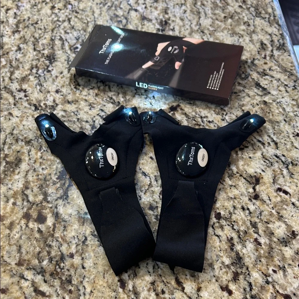 ThxToms Black Wearable Flashlight 2 gloves with lights